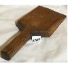 Image 4 : LOT OF 2 - WOODEN SPOOL AND HAND CARVED SHOVEL