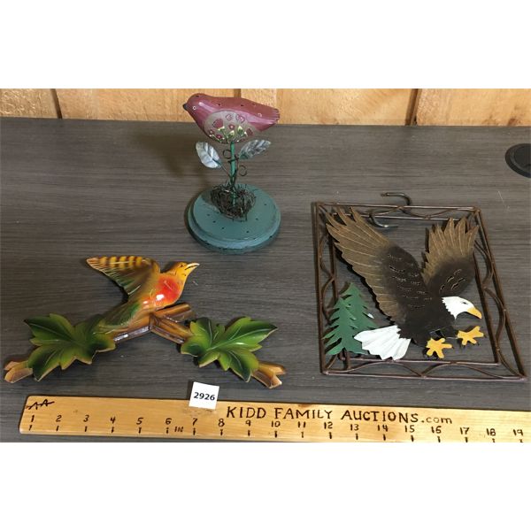 LOT OF 3 - DECORATIVE BIRDS 