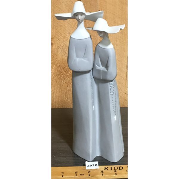 PORCELAIN LLADRO NUNS - FULGENCIO GARCIA - 13in