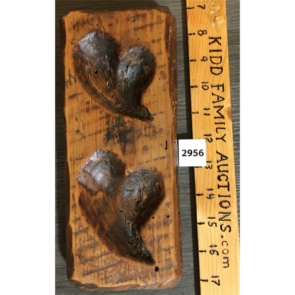 PRIMITIVE WOODEN HEART SHAPED MOLD - 1.5 x 4 x 9.5in