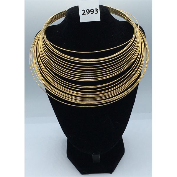 GOLD TONED WIRE NECK RING