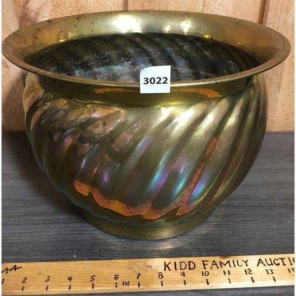 LARGE BRASS PLANTER - 10in TALL