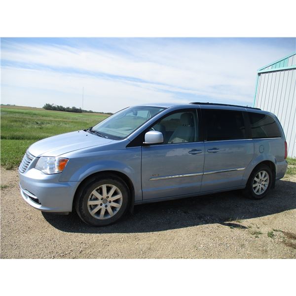 2013 Chrysler Town + Country Van - 58,000km, loaded 3.6L Motor VVT - S/N 2C4RC1BG2DR610394