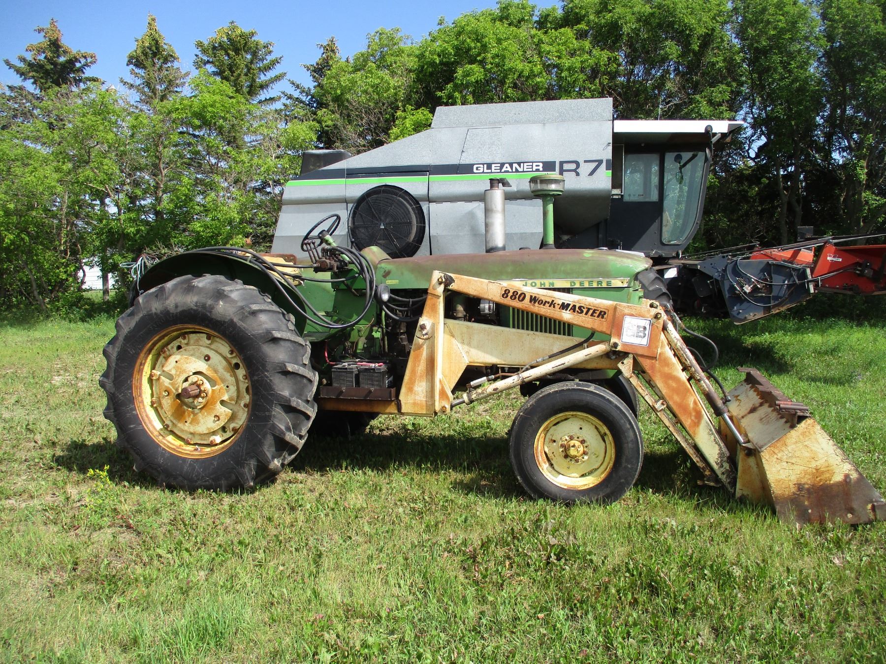 John Deere 4010 22T 57616 Front End Loader 2892 hrs (running)