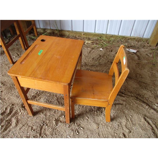 School desk with chair