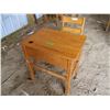 Image 3 : School desk with chair