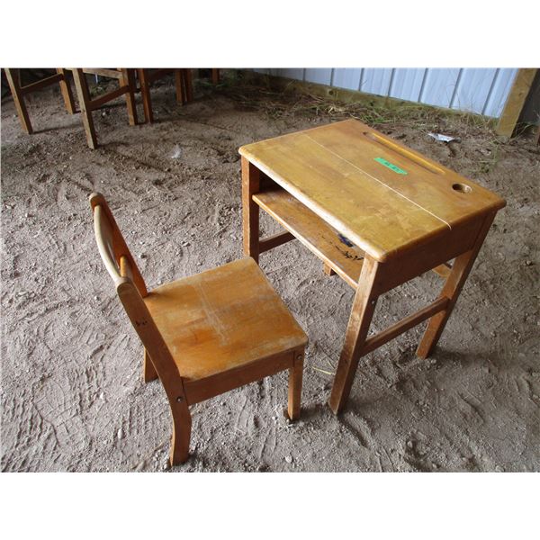 School desk with chair