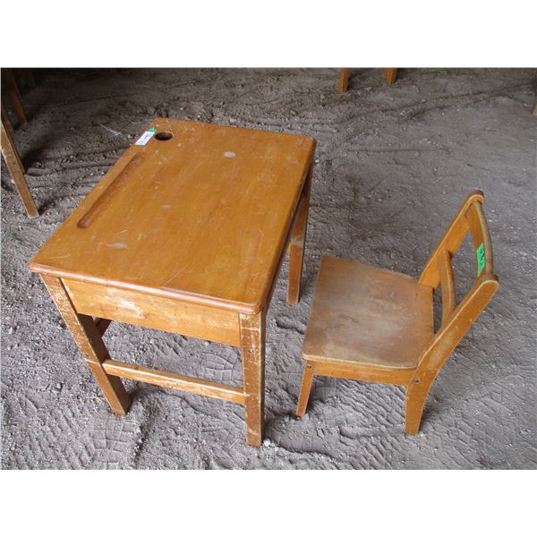 School desk with chair