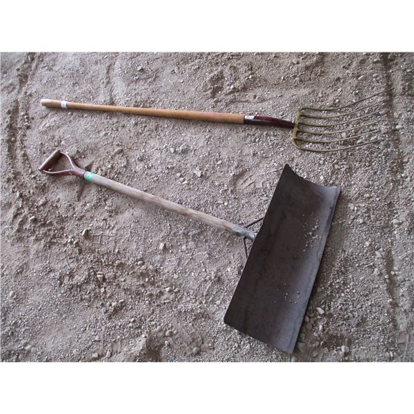 6-tine fork with snow shovel
