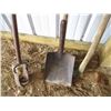 Image 2 : Post hole digger shovel grub hoe