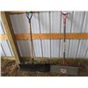 Image 1 : (2) Snow shovels