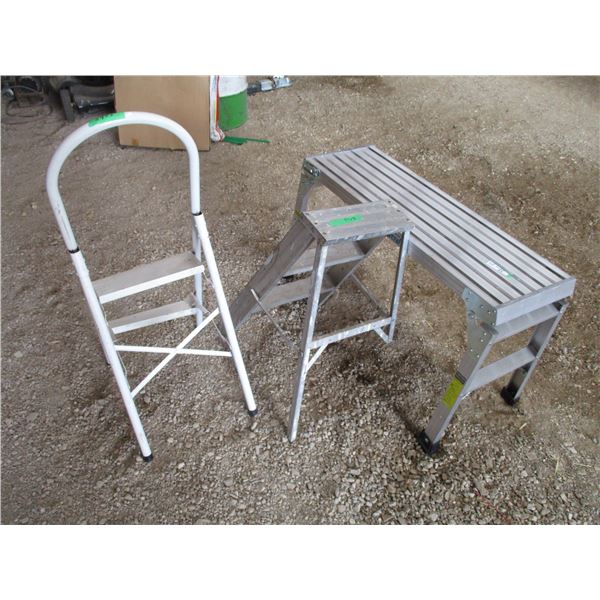 (2) Steppers (1 is damaged) with mastercraft work stool - 12"-36"
