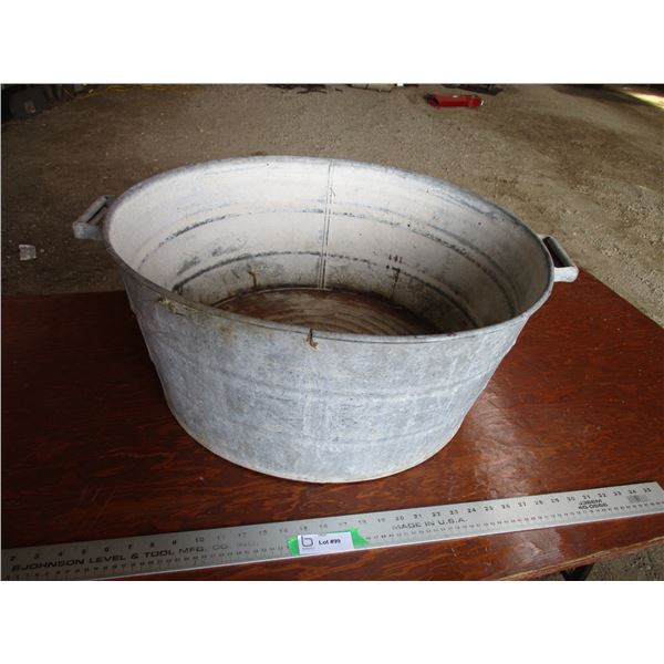 No.3 Galvanized Tub - 25" round