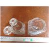 Image 3 : (2) Glass cookie jars with lids