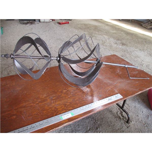 4ft tall wind spinner