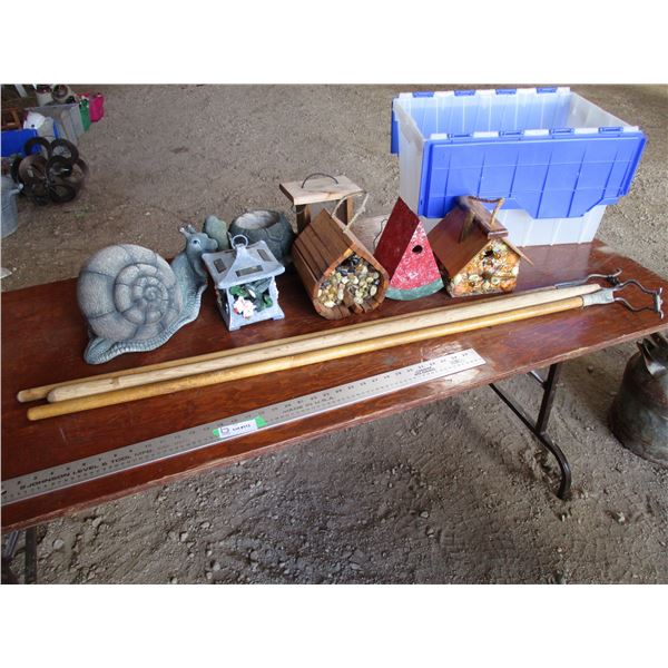 bird houses/feeders, lawn decor, mop handles with tote