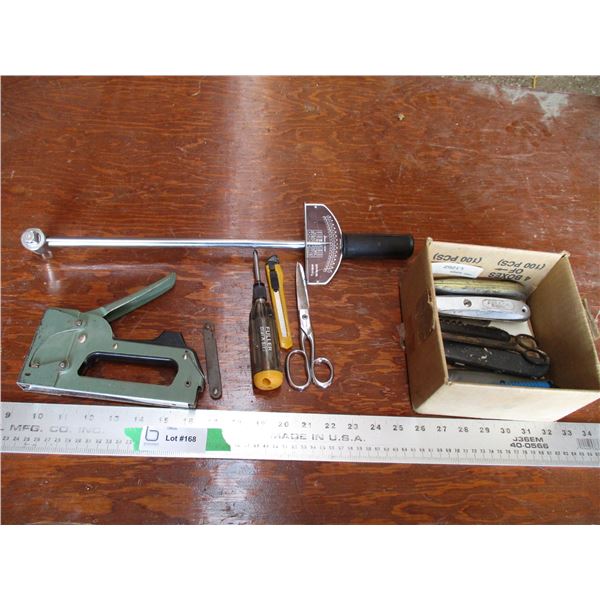 torquewrench, knives, staper, fuller screwdriver