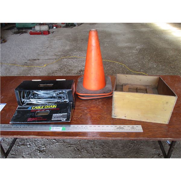 Cable chain, (2) pylons, misc