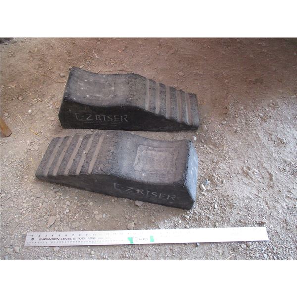 (2) Hard rubber car ramps