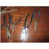 Image 3 : Needlenose + other pliers