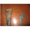 Image 4 : (4) Vintage hand tools