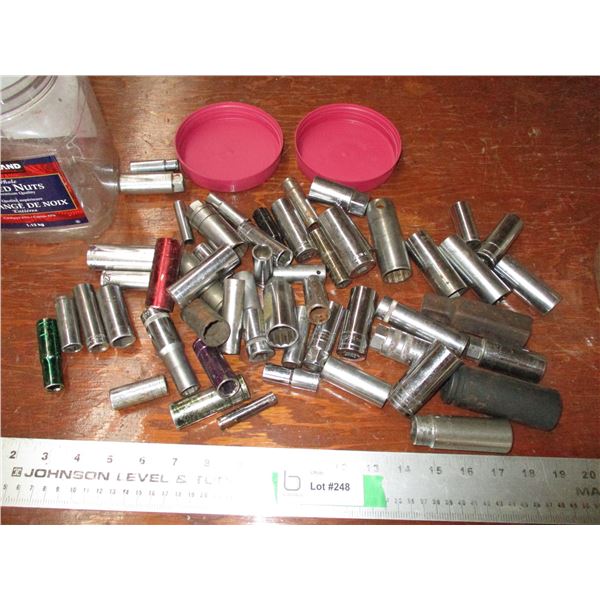 Container of deep sockets - SAE