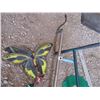 Image 3 : Garden claw, trimmer, wind spinners