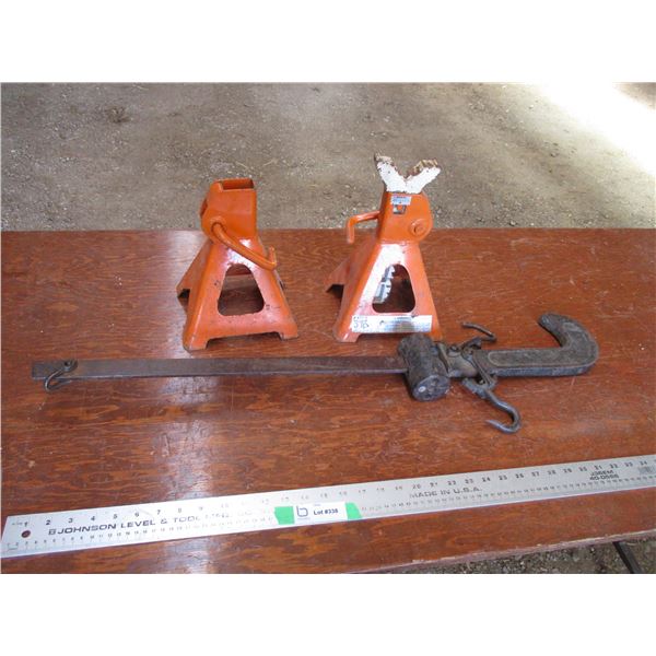 Beam scale with 3 ton stand - one missing top