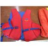 Image 2 : (2) adult life jackets
