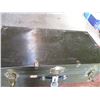 Image 2 : Vintage metal trunk - 30" long