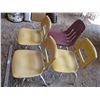 Image 1 : (4) plastic chairs