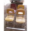 Image 2 : (4) plastic chairs