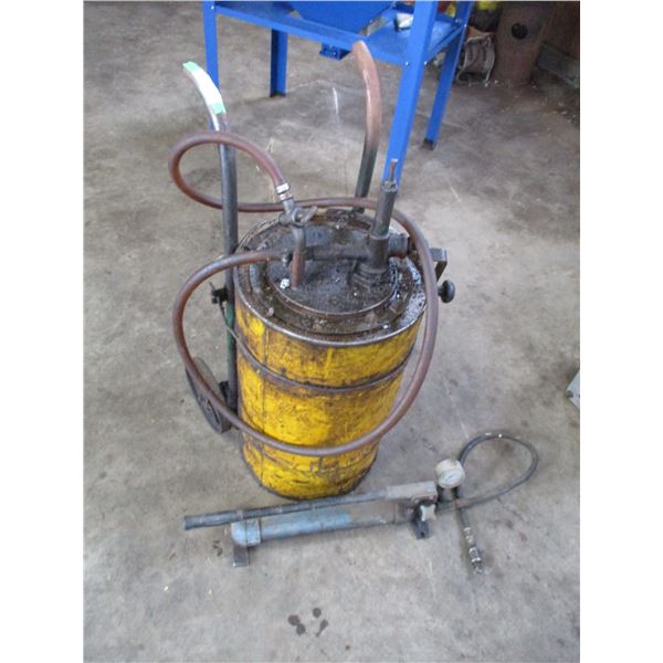 (2) wheel cart with oil tank pump?