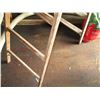 Image 3 : 5ft wooden step ladder