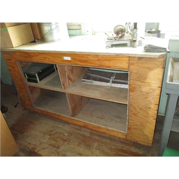 Display cabinet cupboard - 65x26
