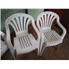 Image 3 : (4) lawn chairs - white