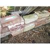 Image 3 : lot of old bricks