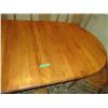 Image 3 : (7) chairs + dining room table (2 leafs) - 8ft long