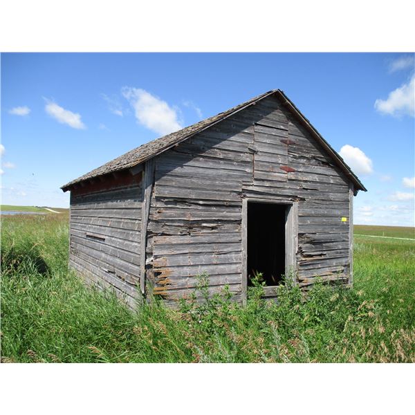 Storage building 12x14 - reclaimed wood