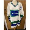 Image 1 : Vintage Hockey Mitchell & Ness Signed Vancouver Canucks Jersey