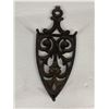 Image 2 : Antique Iron Trivet