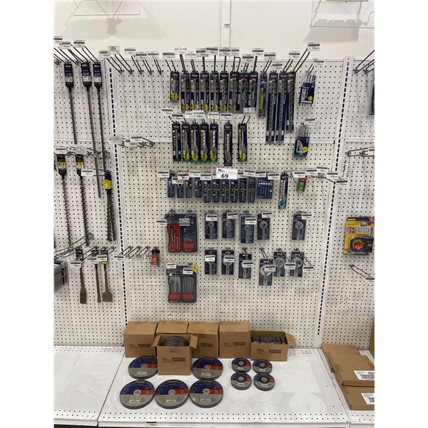 DISPLAY OF ASSORTED BOSCH DRILL BITS, FORSTNER BITS, ROK GRINDING DISCS, TILE & GLASS BITS