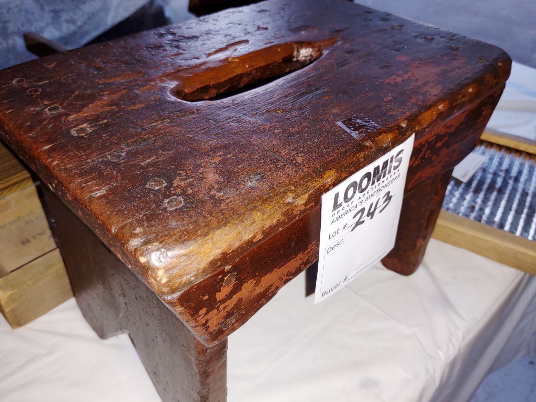 PRIMITIVE STOOL
