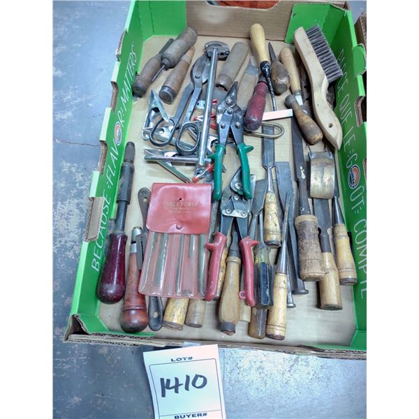 ASSORTED CHISELS & OTHER HAND TOOLS