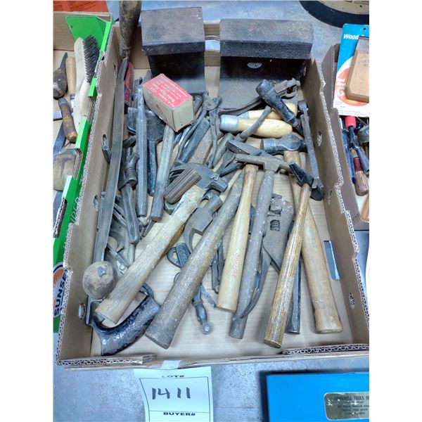 LARGE FLAT HAMMERS & TOOLS