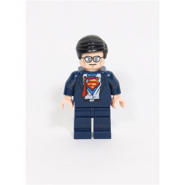 CLARK KENT LEGO FIGURE