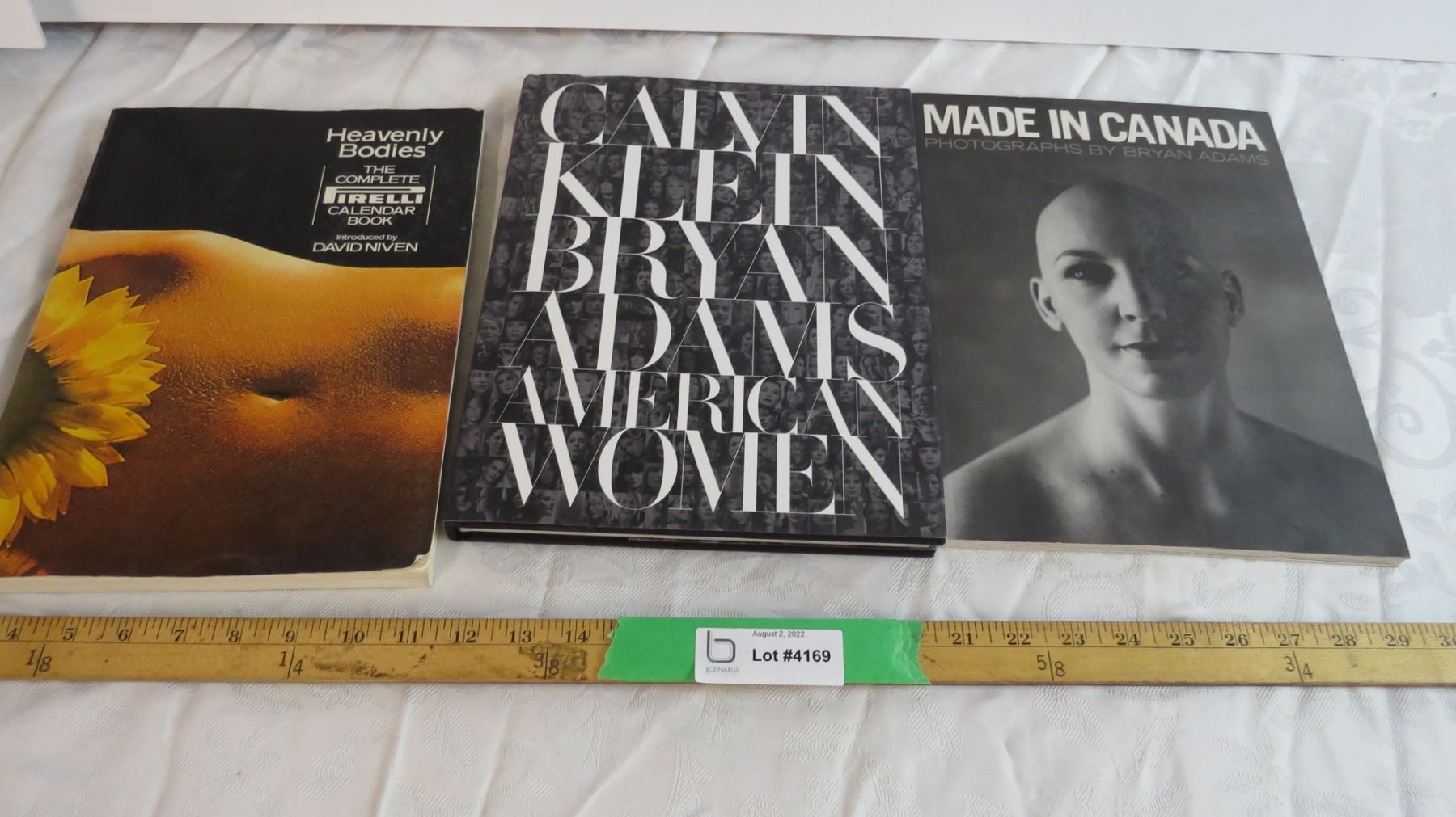 (3) Photograph feature books