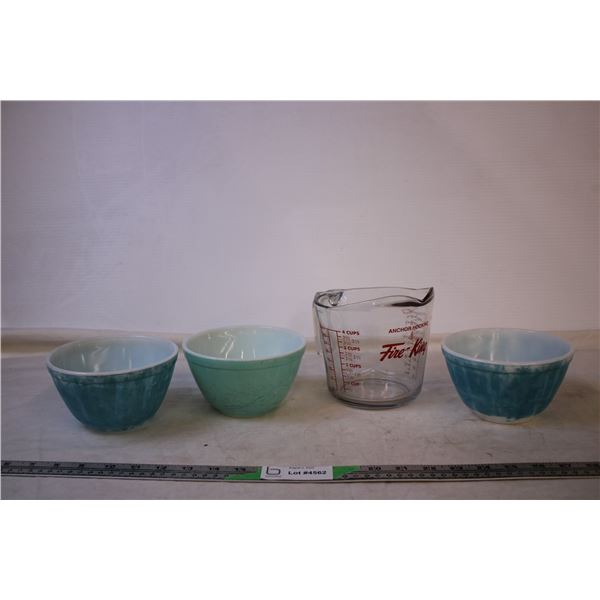 (3) Pyrex Bowls + 4-Cup Measuring Cup