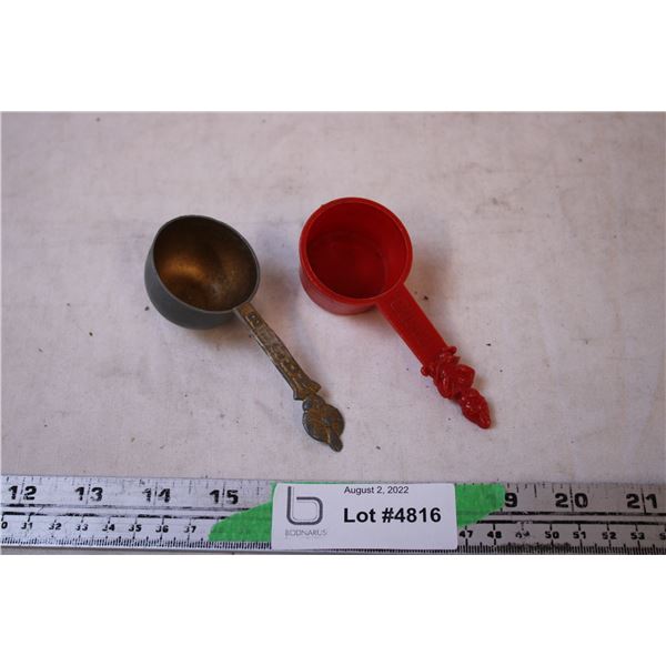 Plastic and Metal Nabob Scoops (Metal Handle Broken)