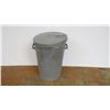 Image 1 : *Metal Garbage bin w/ lid